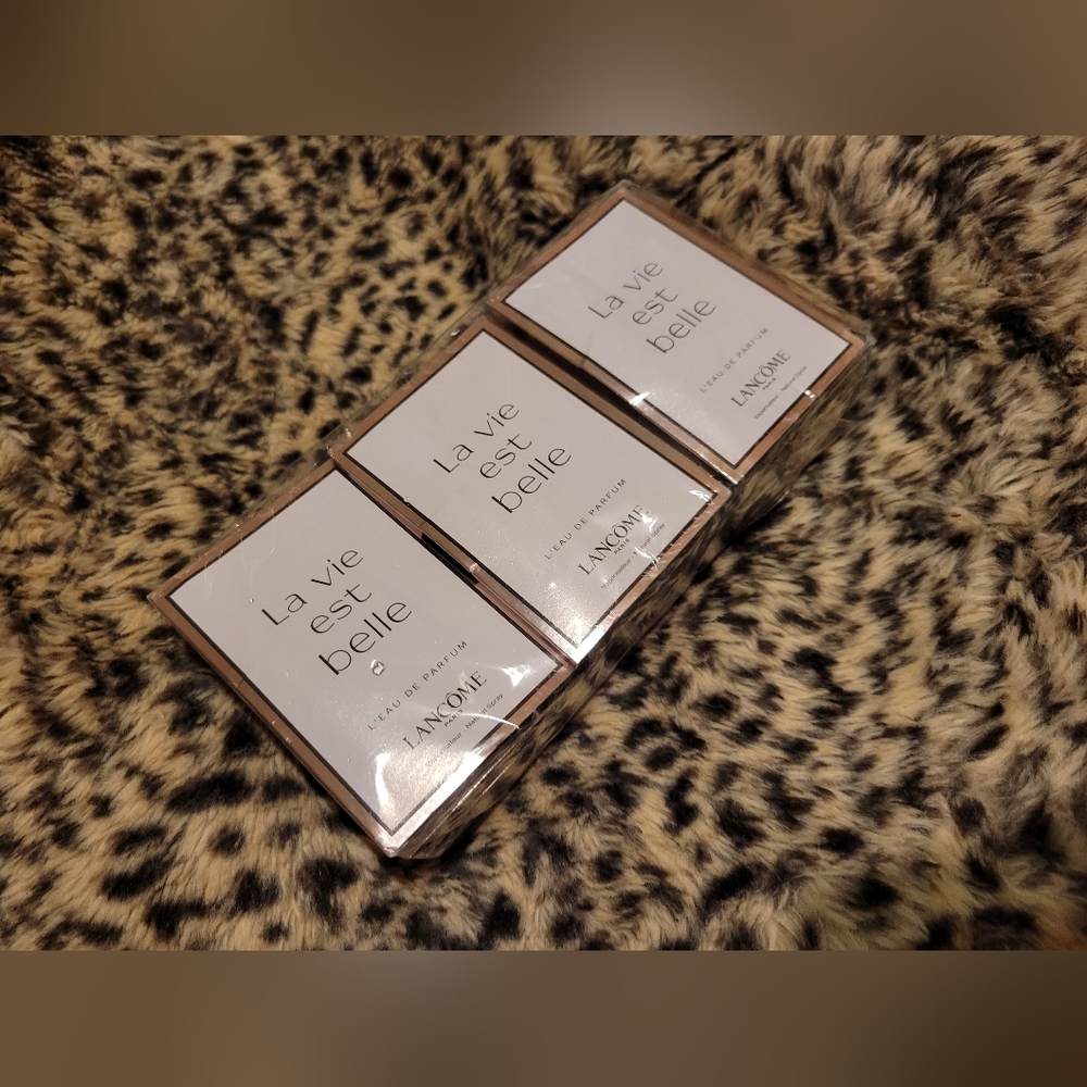 Lancome La Vie Est Belle 12pk